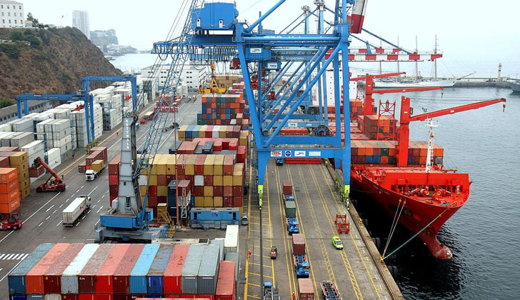 Cancilleres de Uruguay y Chile firman el Tratado de Libre Comercio este martes en Montevideo Cancilleres de Uruguay y Chile firman el Tratado de Libre Comercio este martes en Montevideo
