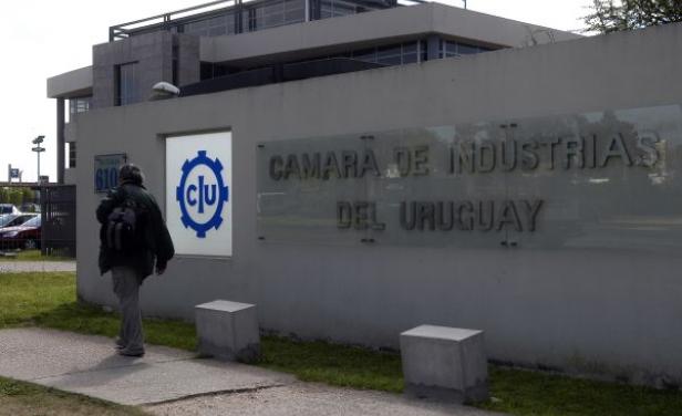 Caen los precios de las exportaciones industriales en mayo