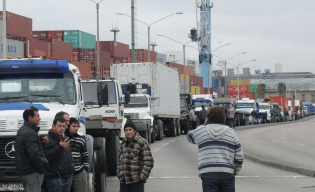 La Aduana probará plan piloto para descongestionar ingreso al Puerto