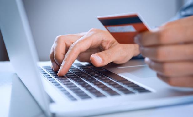 Compras por Internet en el exterior cayeron 9% en 2015